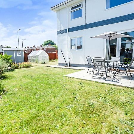 Beautiful 3 Bedroom Home, 10 Minutes Walk To Beach. Cleethorpes Kültér fotó