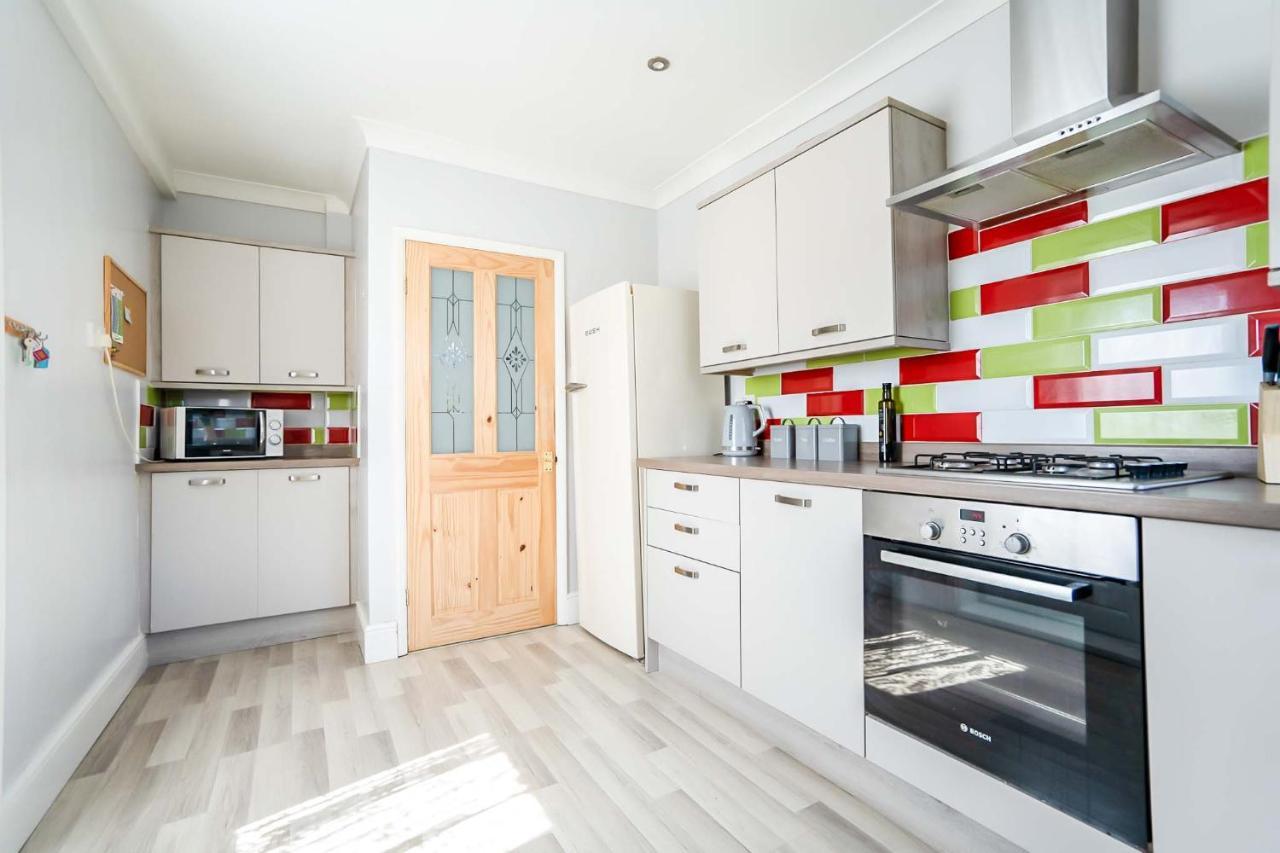 Beautiful 3 Bedroom Home, 10 Minutes Walk To Beach. Cleethorpes Kültér fotó