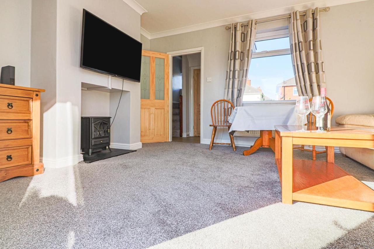 Beautiful 3 Bedroom Home, 10 Minutes Walk To Beach. Cleethorpes Kültér fotó